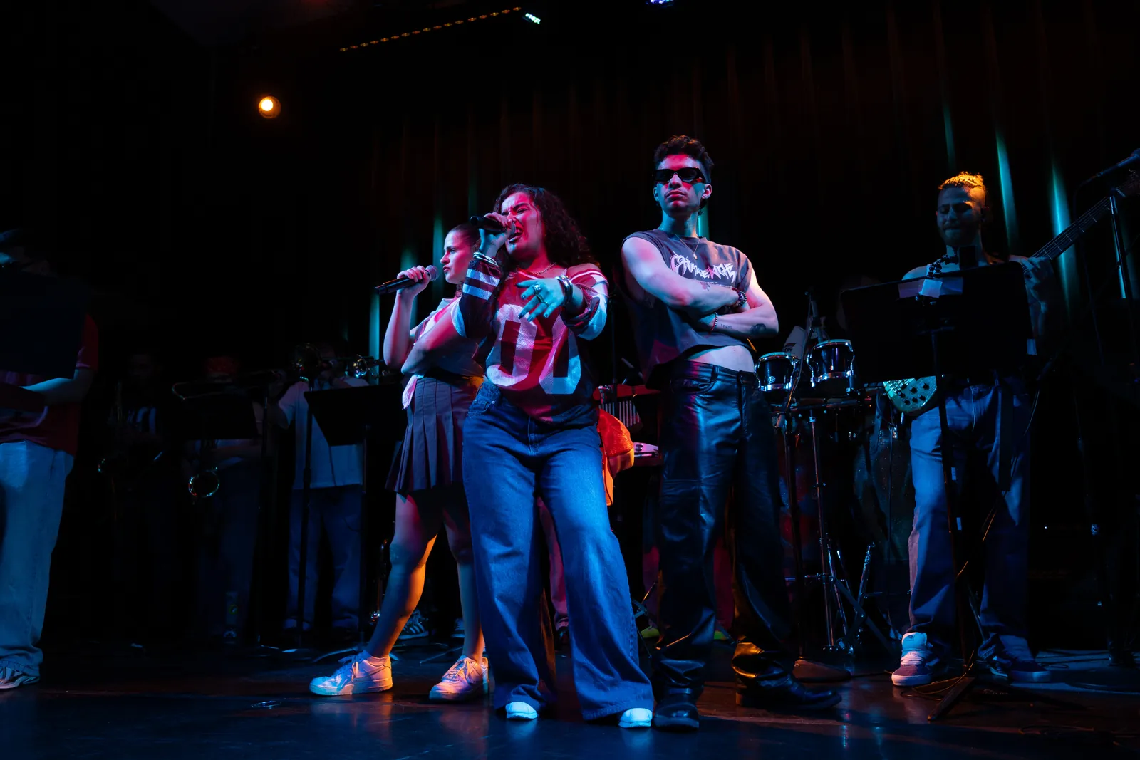 Hits & Heat: Throwing It Back — live show