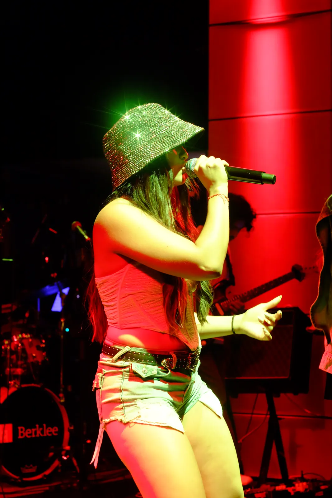 Hits & Heat: Throwing It Back — live show
